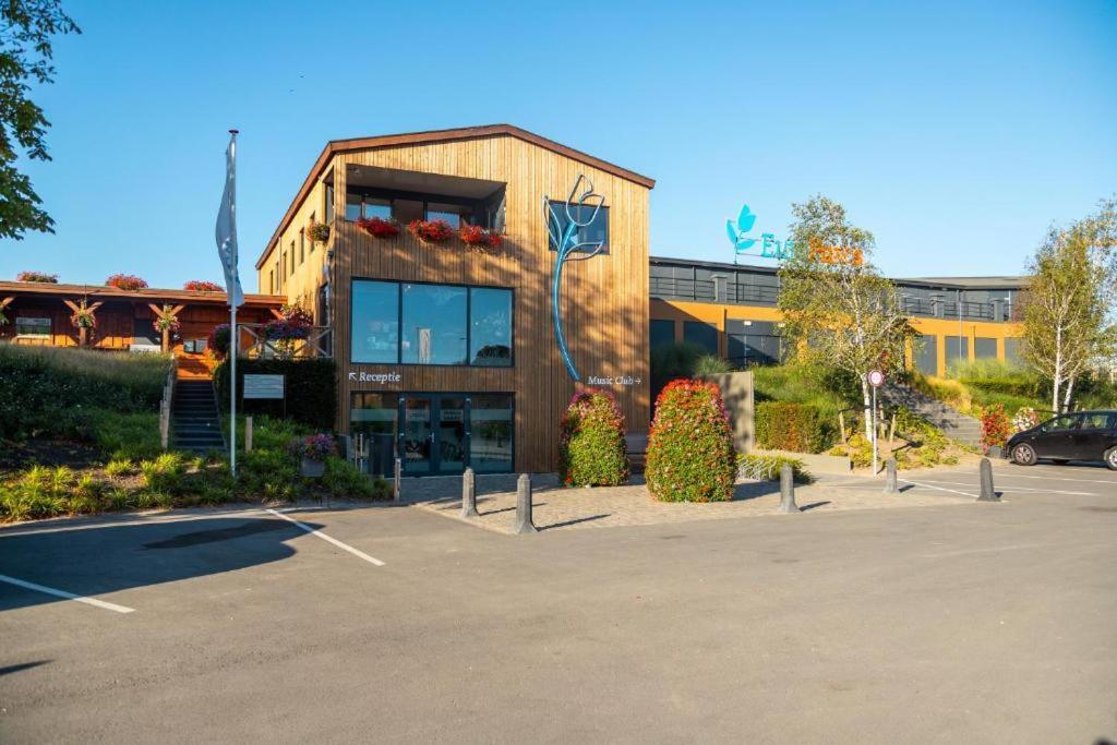 Tiny Vakantiehuis Aan Het Water Met Eigen Steiger En Airco Kampen Exterior foto
